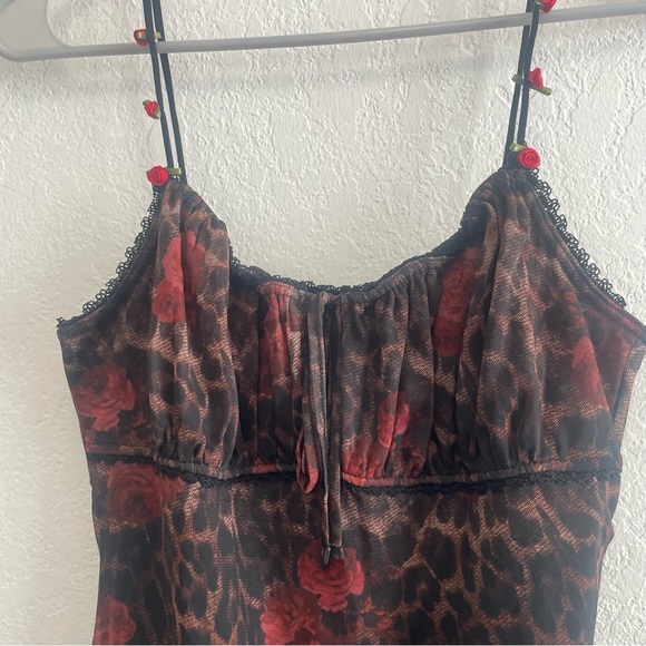 Urban Outfitters Kimchi Blue Rosebud Asymmetrical Mini Dress Size L NEW - Picture 6 of 10